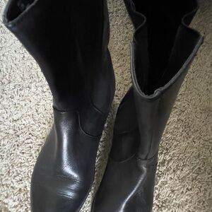 Pre Owned Lauren Ralph Lauren  Size 7.5 Ankle Boots No Box